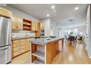 Photo #4: 21259764 Listing 