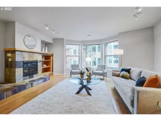 Photo #5: 21259764 Listing 