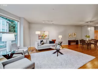 Photo #6: 21259764 Listing 