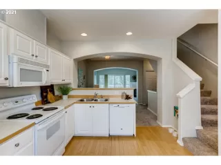 Photo #5: 21260122 Listing 