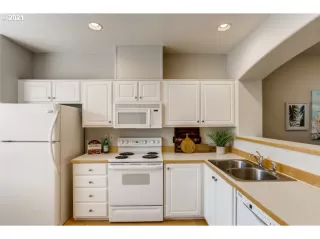 Photo #6: 21260122 Listing 