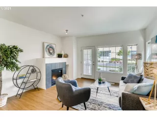 Photo #4: 21260310 Listing