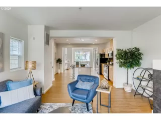 Photo #5: 21260310 Listing