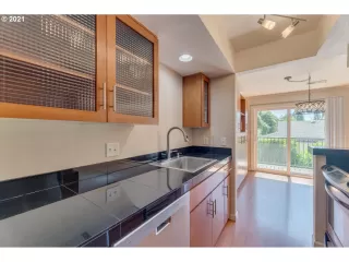 Photo #1: 21260584 Listing