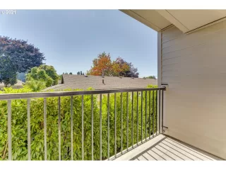 Photo #4: 21260584 Listing