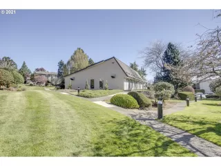 Photo #2: 21260725 Listing