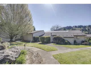 Photo #6: 21260725 Listing