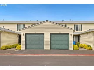 Photo #3: 21260770 Listing