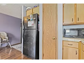 Photo #5: 21260770 Listing