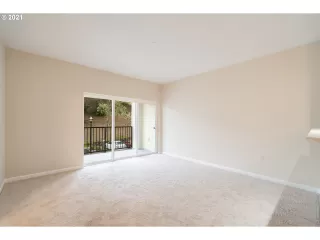 Photo #4: 21261044 Listing