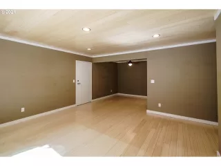 Photo #3: 21261424 Listing 