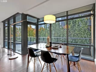 Photo #6: 21261653 Listing