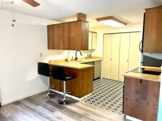 Photo #1: 21261890 Listing