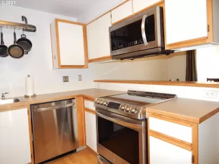 Photo #1: 21262151 Listing