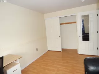 Photo #6: 21262151 Listing