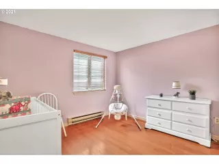 Photo #5: 21262369 Listing