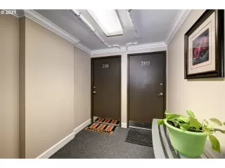 Photo #4: 21262401 Listing 