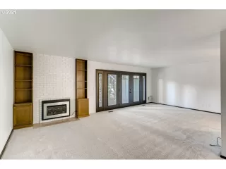 Photo #6: 21262521 Listing