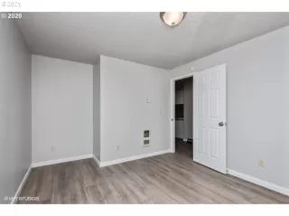 Photo #3: 21262525 Listing