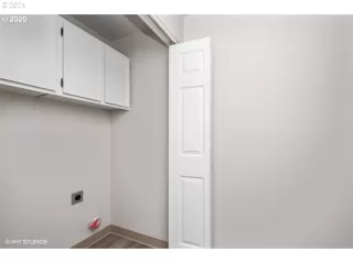 Photo #5: 21262525 Listing