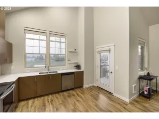 Photo #2: 21262607 Listing