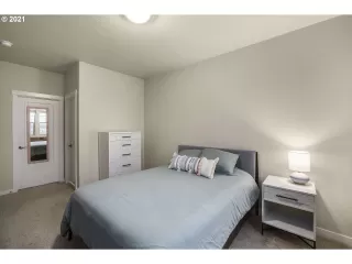 Photo #4: 21262607 Listing