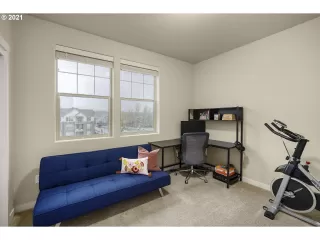 Photo #5: 21262607 Listing