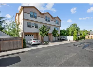 Photo #2: 21262717 Listing