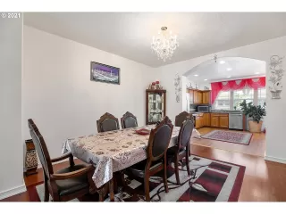 Photo #6: 21262717 Listing