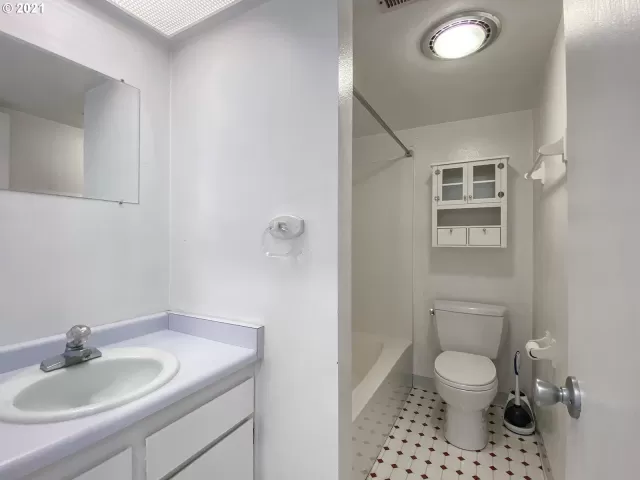 MLS: 21264102 Condo For Sale