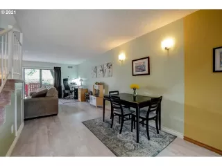 Photo #4: 21264384 Listing 
