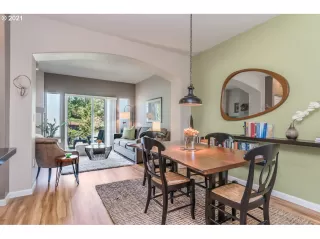 Photo #4: 21264913 Listing