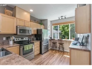 Photo #5: 21264913 Listing