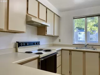 Photo #2: 21265147 Listing