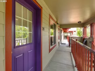 Photo #5: 21265192 Listing