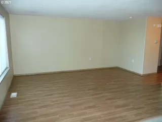 Photo #4: 21265354 Listing 