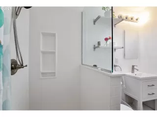 Photo #3: 21266383 Listing