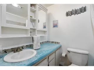 Photo #4: 21266383 Listing