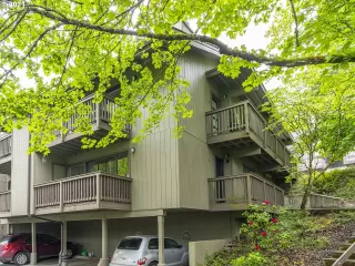 Photo #2: 21267188 Listing