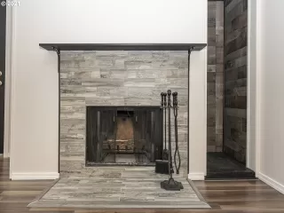 Photo #6: 21267188 Listing