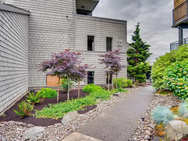 MLS: 21268362 Condo For Sale