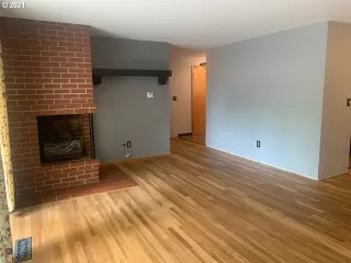 Photo #2: 21268491 Listing 