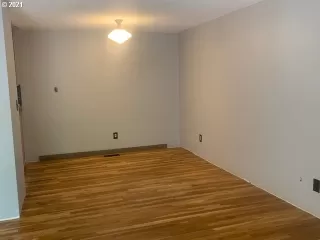 Photo #5: 21268491 Listing 