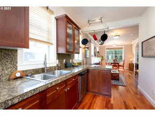 Photo #6: 21269950 Listing 