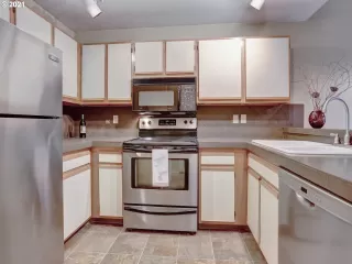 Photo #3: 21270553 Listing