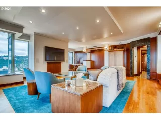 Photo #4: 21271450 Listing