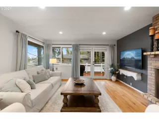 Photo #4: 21271586 Listing