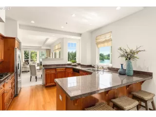 Photo #2: 21272316 Listing 