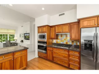 Photo #5: 21272316 Listing 