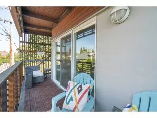 Photo #2: 21272427 Listing